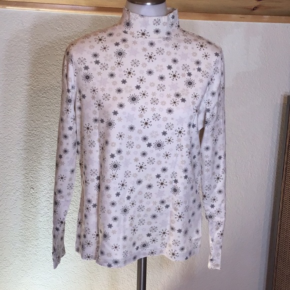 Festive Croft and Barrow mock turtleneck - Picture 1 of 2